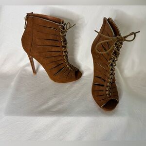 Bella Marie 7.5 Elegant Tan Lace-Up Peep Toe Heeled Boots